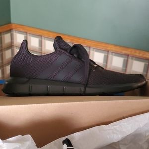 Adidas Swift Run M8/W9